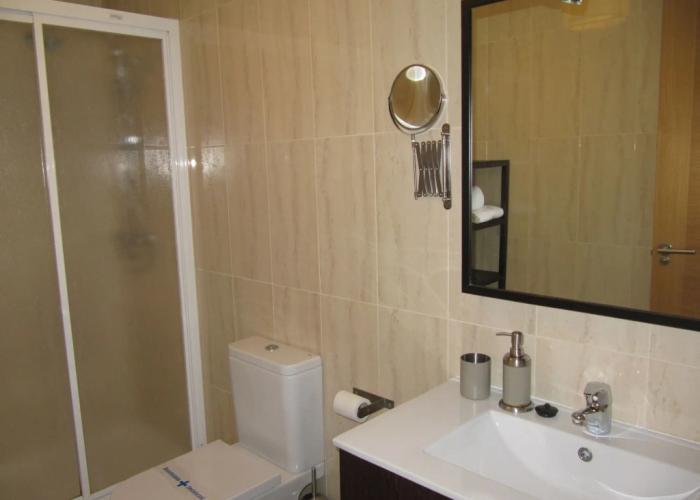 Life Apartments Alameda Colon