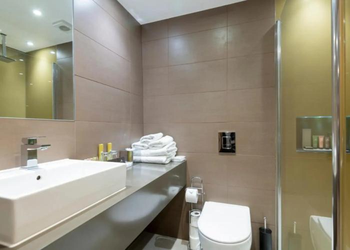 Donnington Manor Hotel