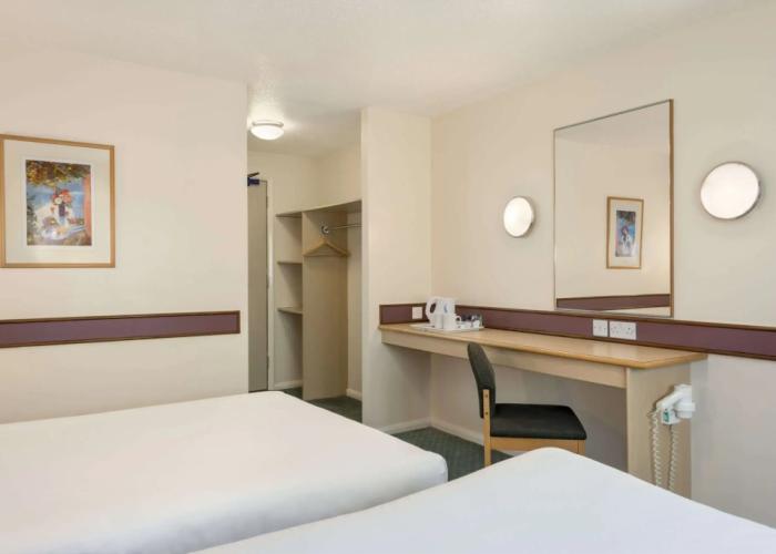 Days Inn by Wyndham Sheffield M1