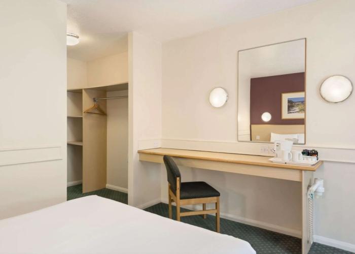 Days Inn by Wyndham Sheffield M1