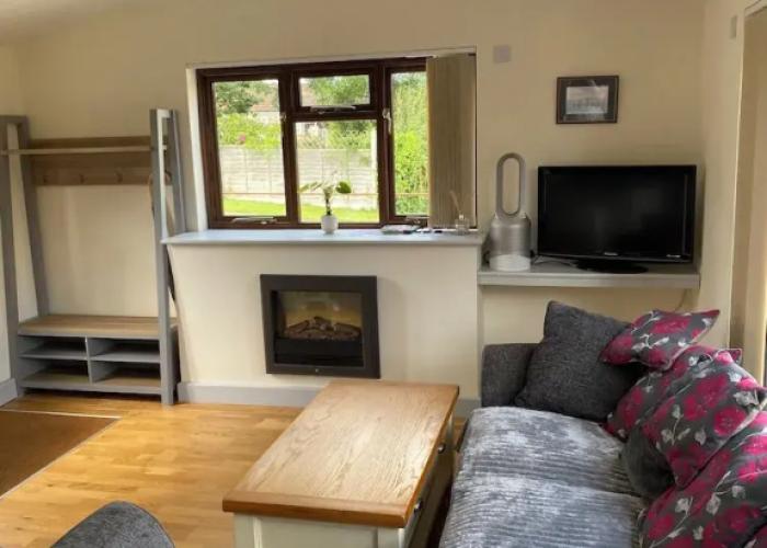Cottage Retreat- Sleeps 4, Garden, Bbq & Pets