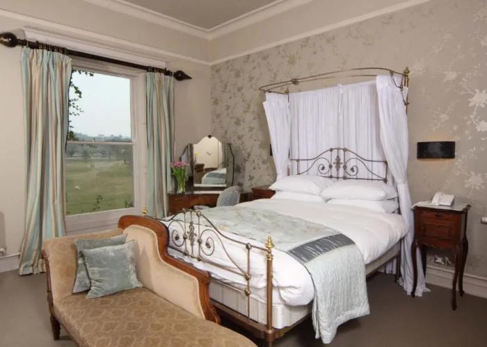 Sweeney Hall Hotel