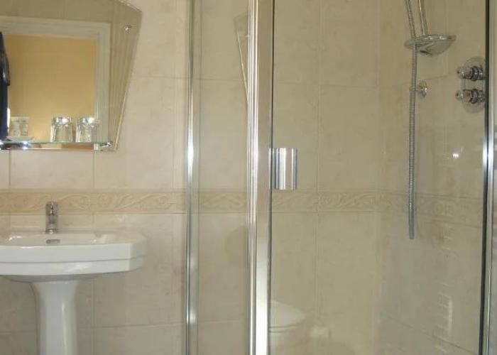 Pinfield Hotel Slough