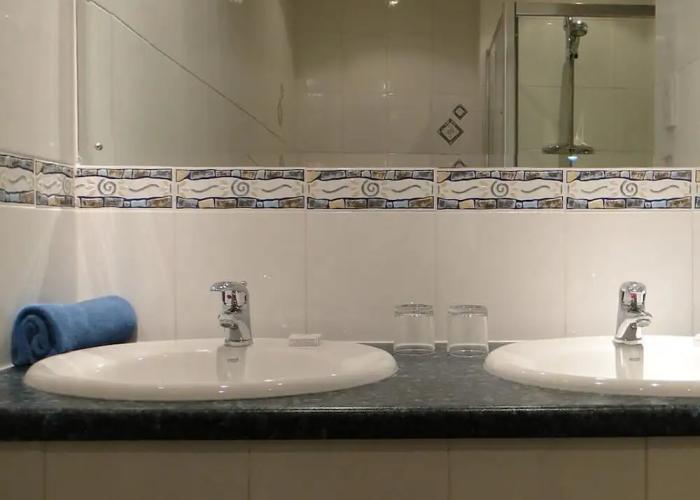 Pinfield Hotel Slough