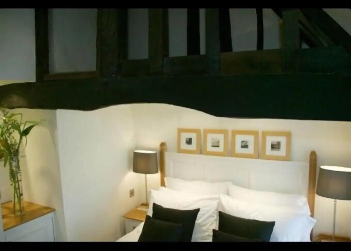 Manor Hotel