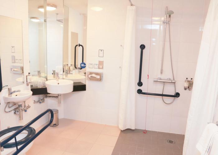 Holiday Inn Express London Heathrow T5 by IHG