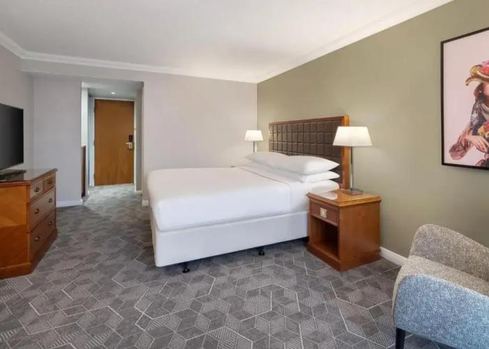 Delta Hotels by Marriott Heathrow Windsor