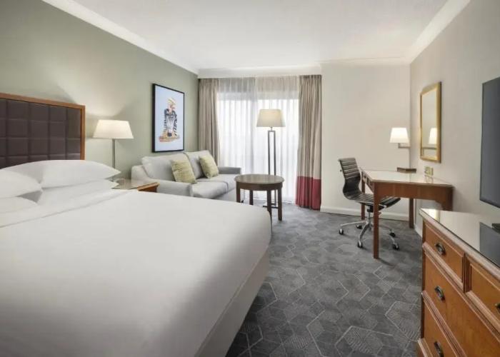 Delta Hotels by Marriott Heathrow Windsor