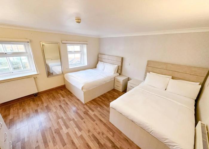 OYO Baylis House Hotel