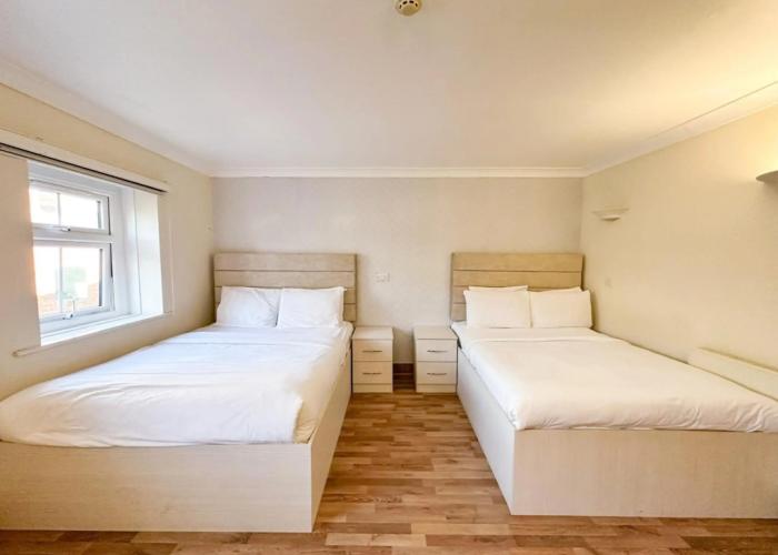 OYO Baylis House Hotel