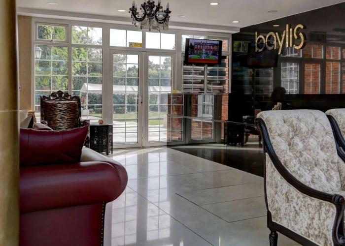 OYO Baylis House Hotel
