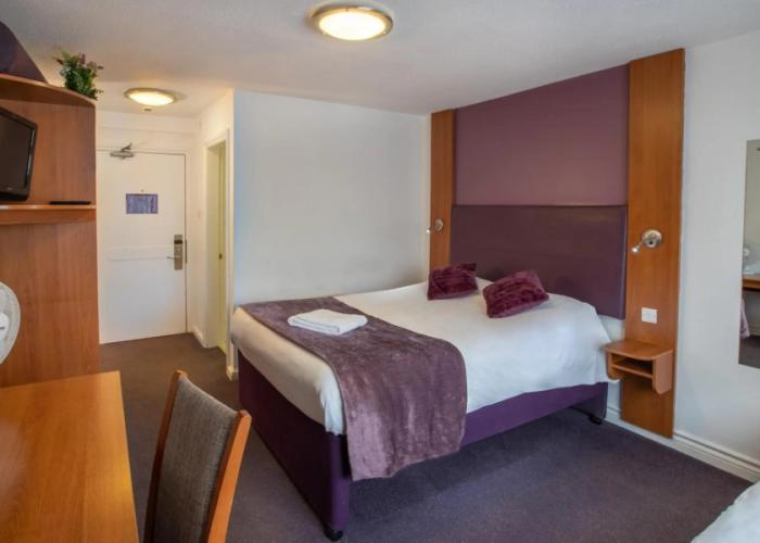 Red Wing Lodge Hotel