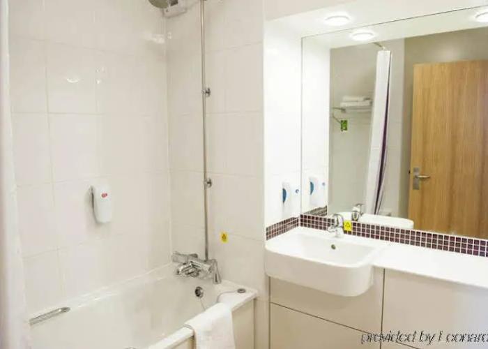 Premier Inn Solihull South M42