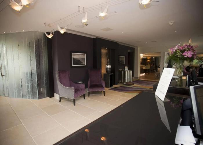 Hogarths Hotel