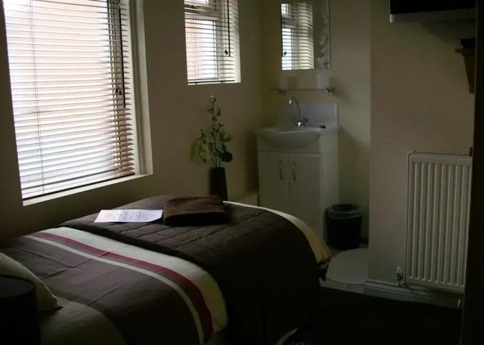 Elmswood Guest House