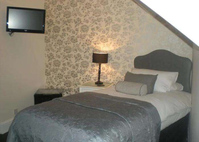Elmswood Guest House