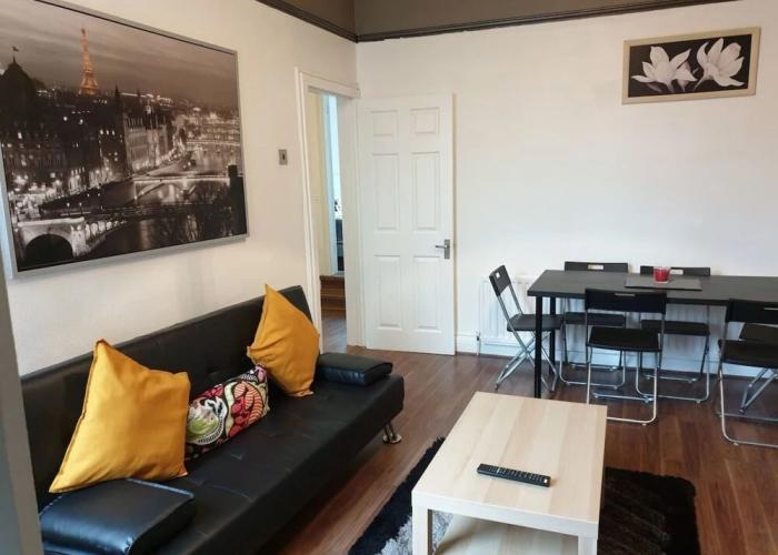 South Shield's Hidden Gem Garnet 3 Bedroom Apartme