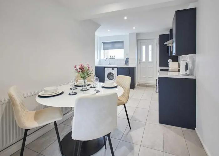 Host Stay Marsden Beach House