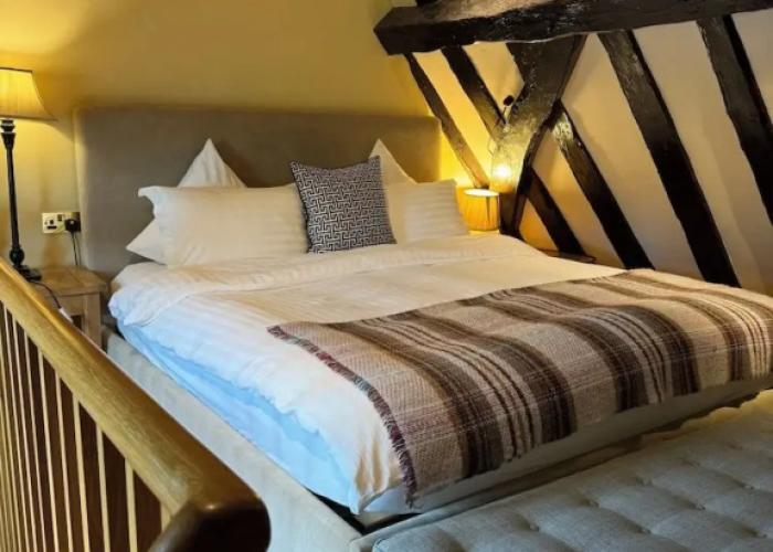 Heathrow Cottages B&B