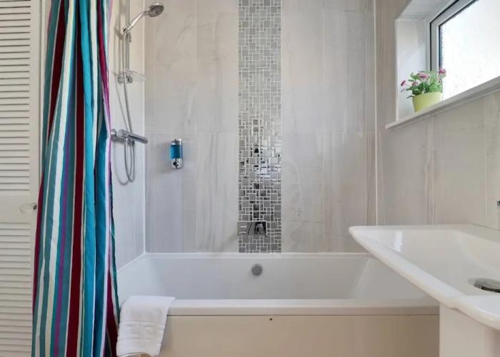 Skyvillion - Valley Way - 3bed House In Stevenage