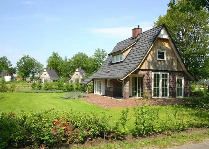Beautiful House With Garden