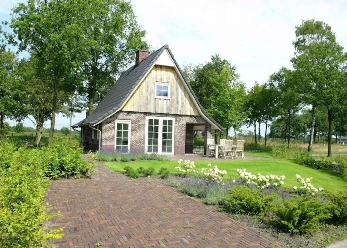 Beautiful House With Garden