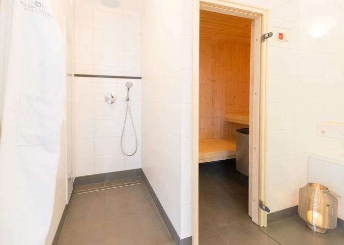 Holiday Home With Whirlpool