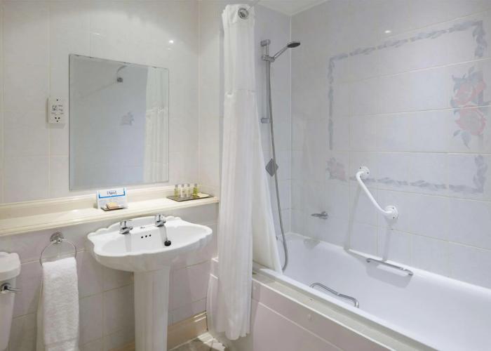 Avisford Park Hotel