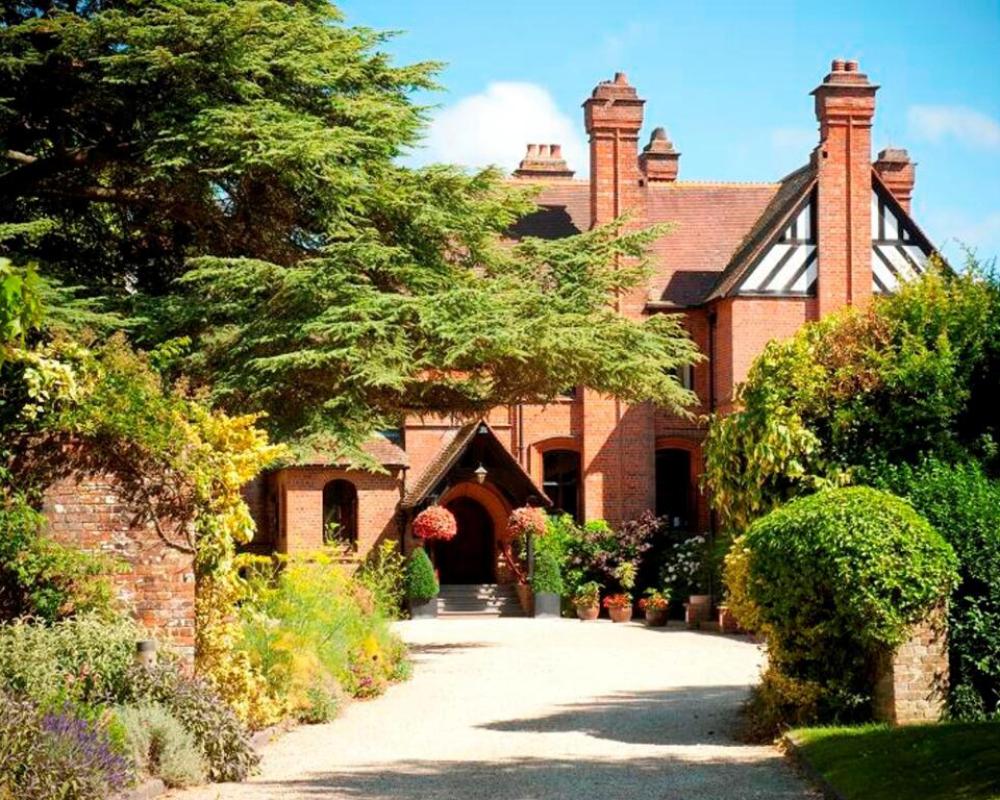 Careys Manor & Senspa