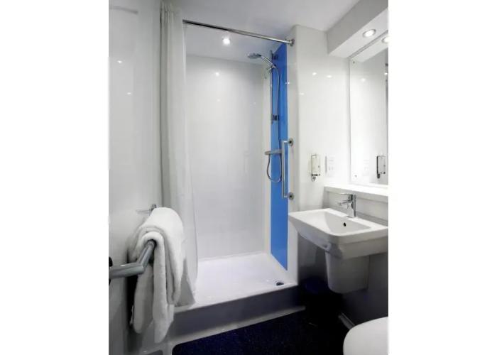 Travelodge Stonehouse