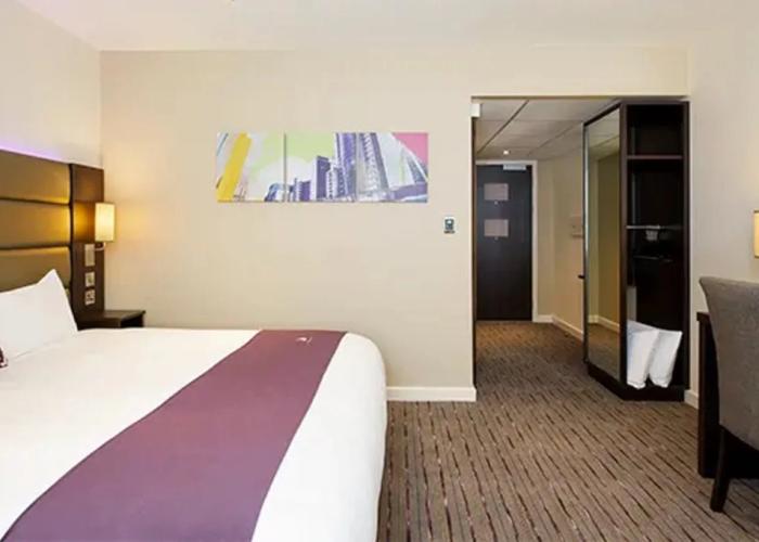 Premier Inn Taunton Central - North