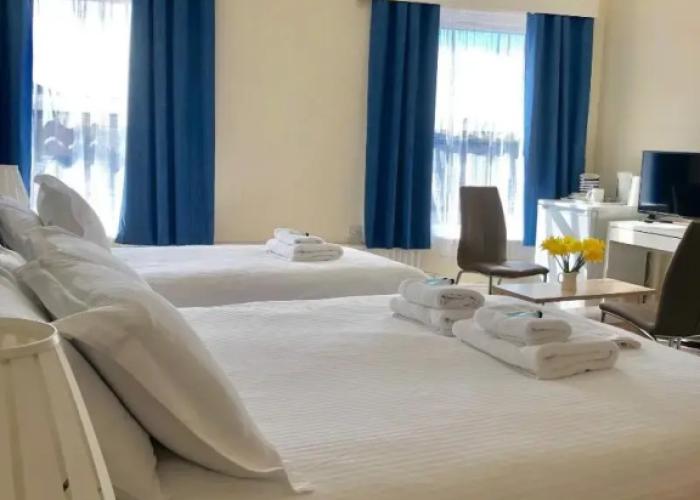 Royal Ashton Hotel