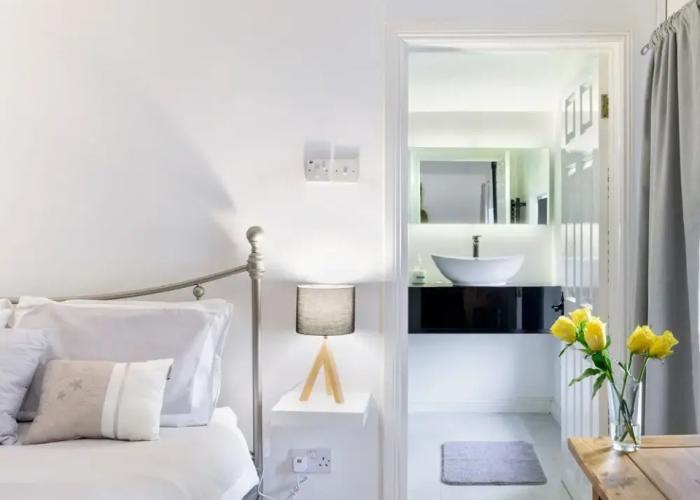 Willow House & Orchard Studios