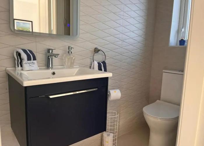 Magilligan - Cottage - Sleeps 6 - Parking - Garden
