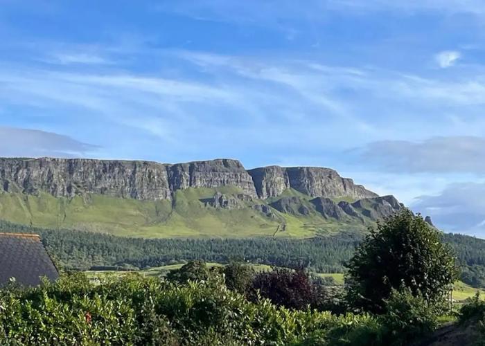 Magilligan - Cottage - Sleeps 6 - Parking - Garden