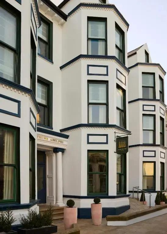 фото Portrush Adelphi