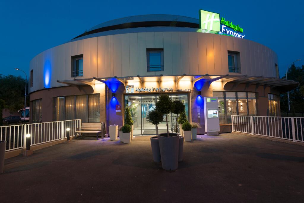 Holiday Inn Express Paris - Velizy by IHG