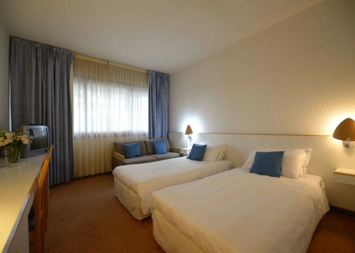 Living Place Hotel
