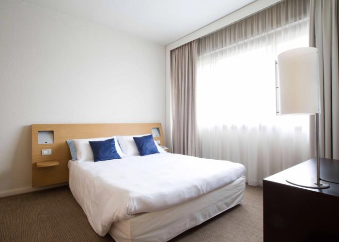 Living Place Hotel