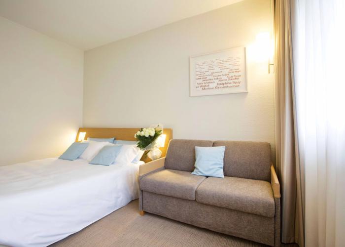 Living Place Hotel