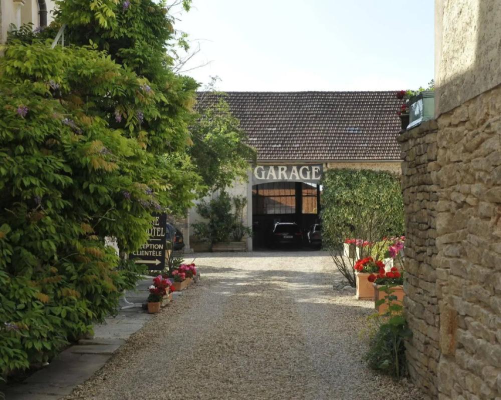 фото Beaune Hotel