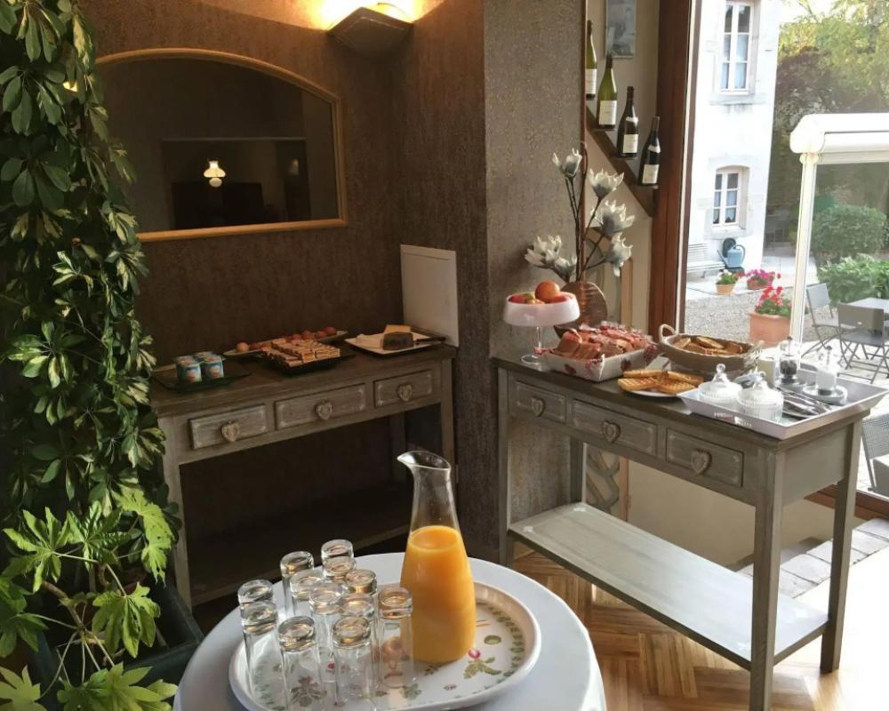 фото Beaune Hotel