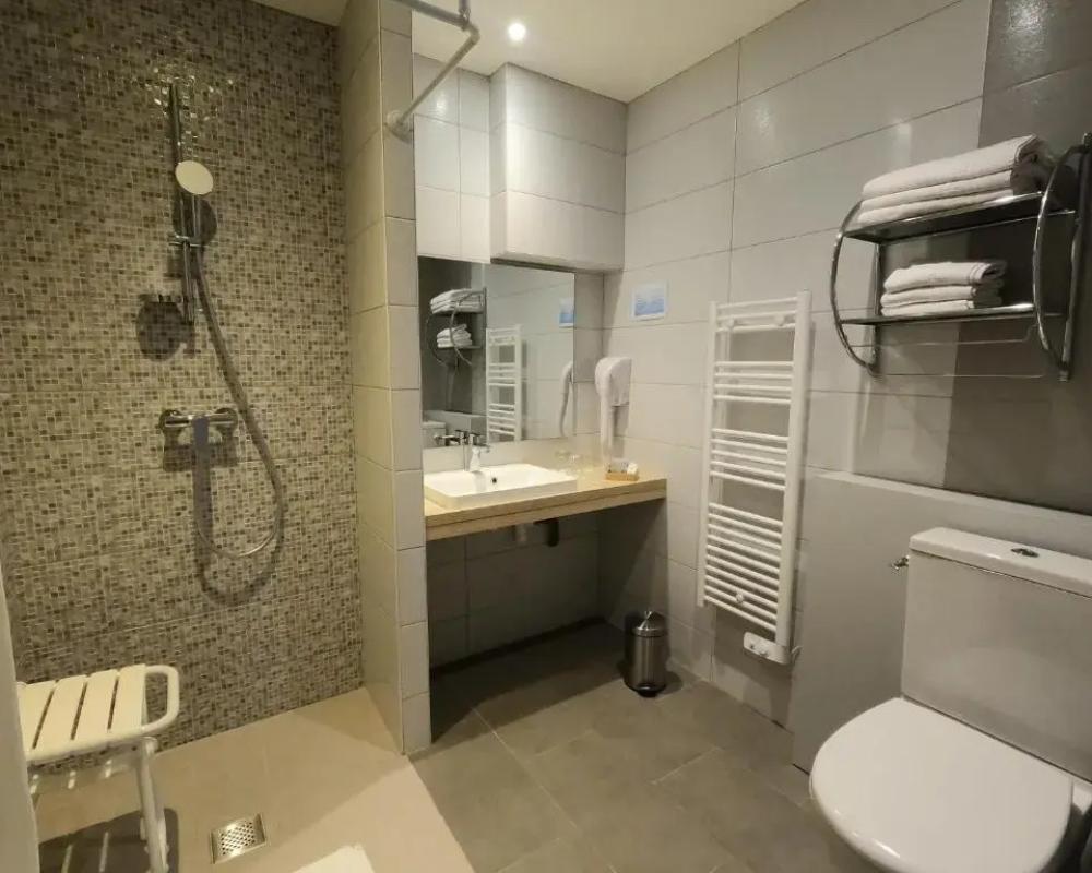 фото Beaune Hotel