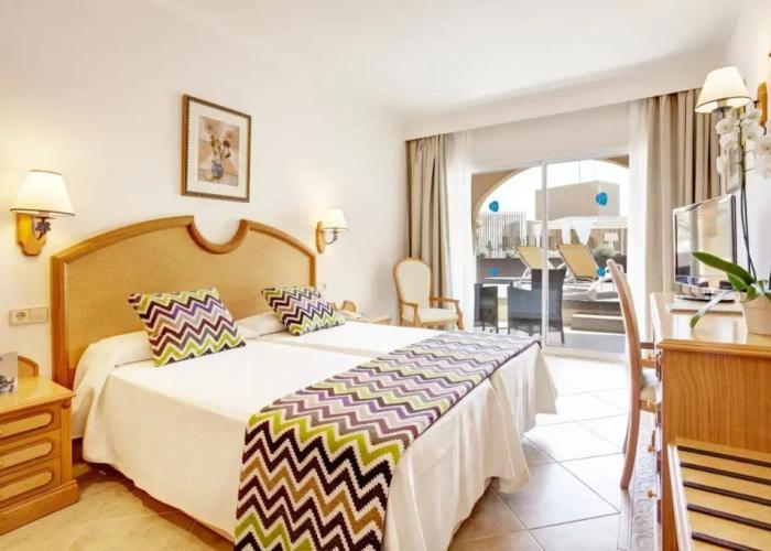 Grupotel Santa Eulària & Spa - Adults Only