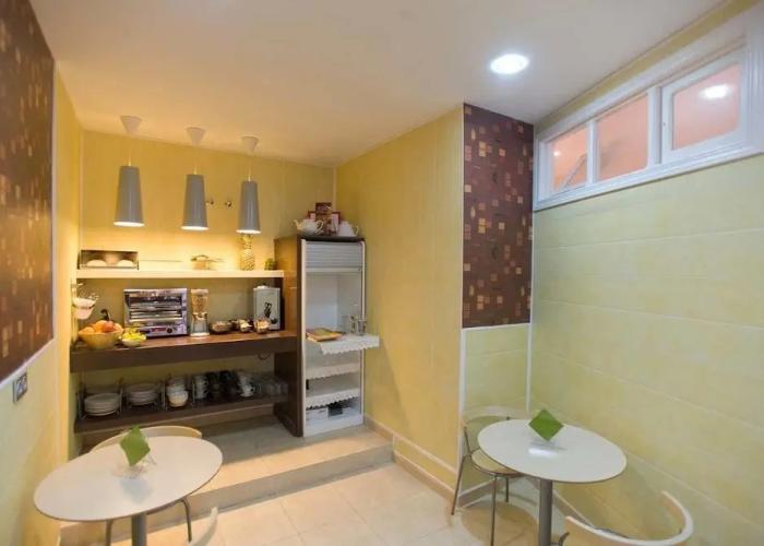 Hospederia Almundo by Alexandra Realty