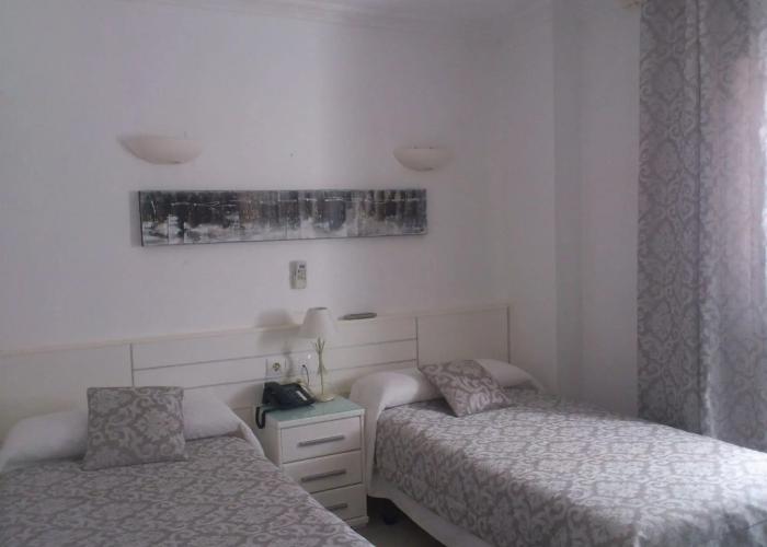 Hostal Alameda