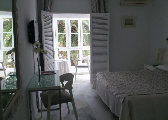 Hostal Alameda