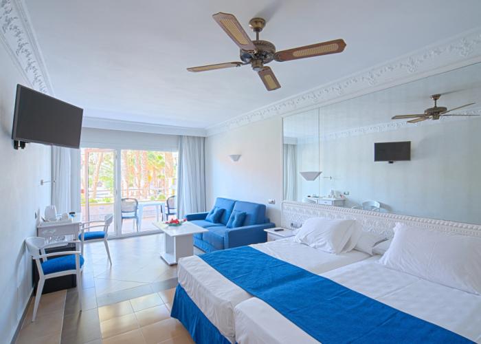 Playacapricho Hotel