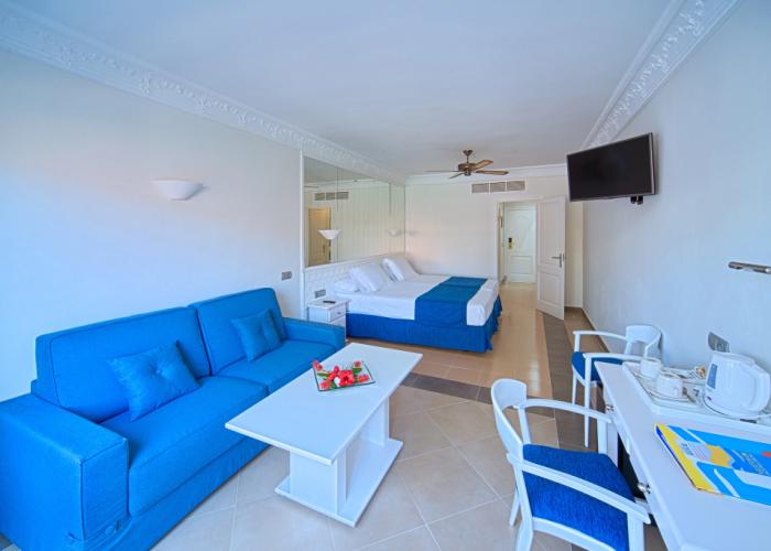Playacapricho Hotel