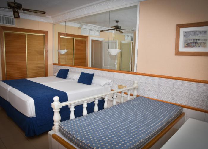 Playacapricho Hotel